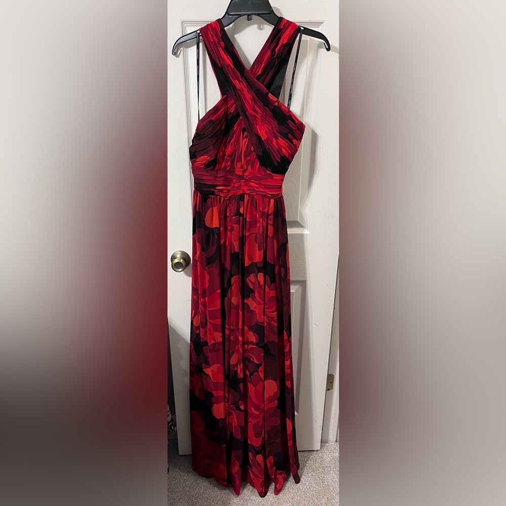 Women's Calvin Klein Red & Black floral gown